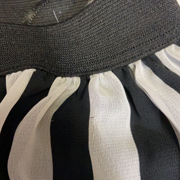 H And M Divided Stripes Long Skirt Black White Sz2 - Picture 5 of 8
